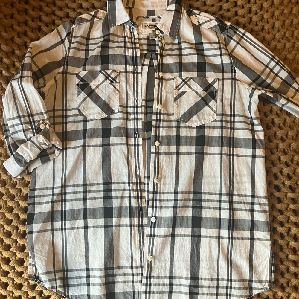 Women’s Black and White Plaid Shirt